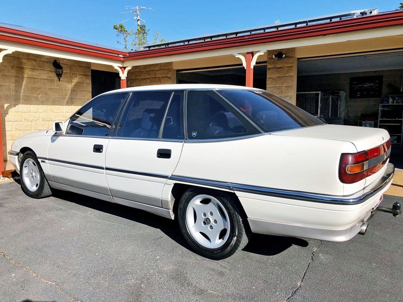 Holden VQ Caprice rear side