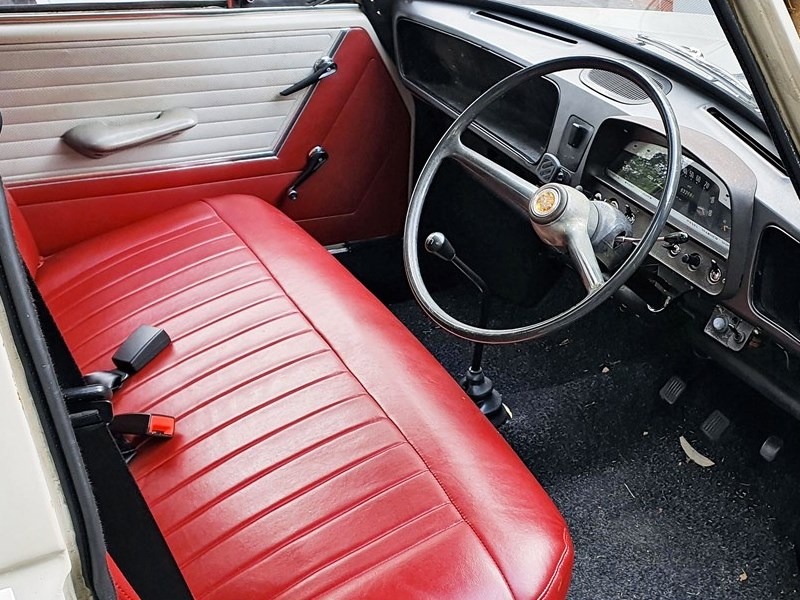 Morris 1100 Mk1 interior