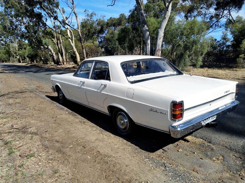 ZC Fairlane rear side