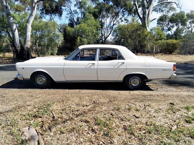 ZC Fairlane side