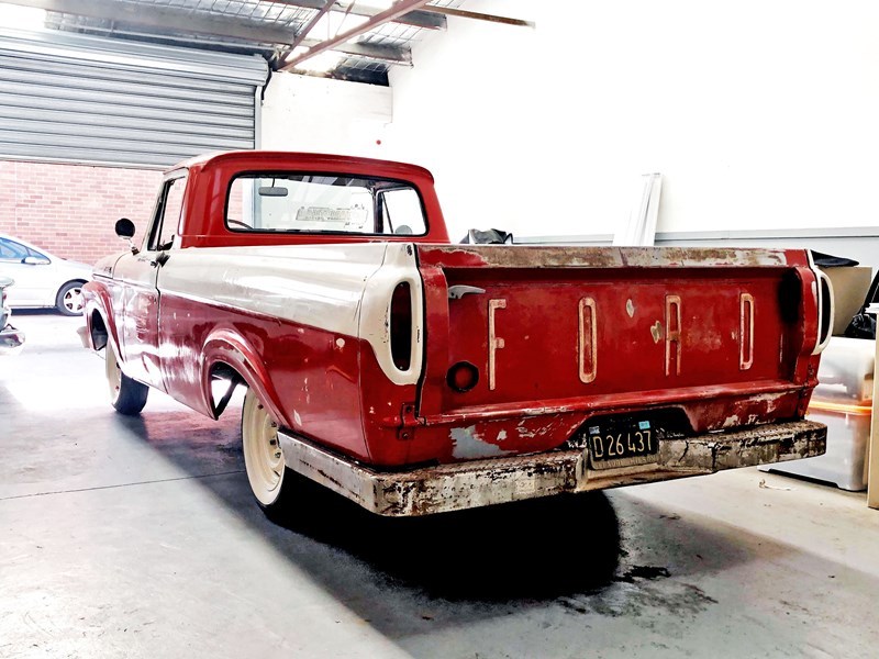 1961 F100 rear side