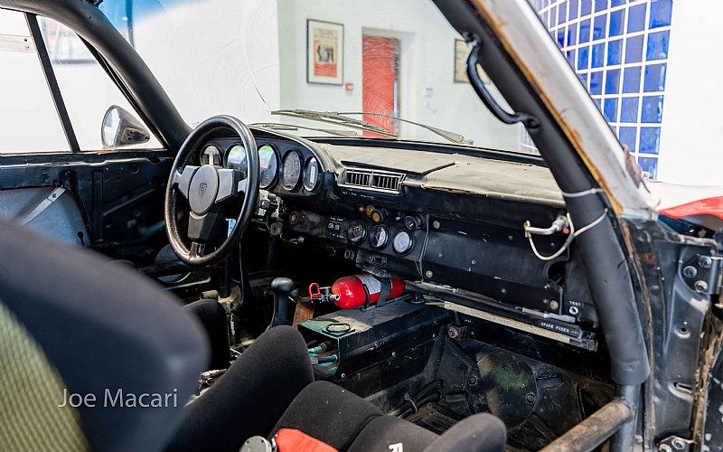 jacky ickx dakar 959 interior
