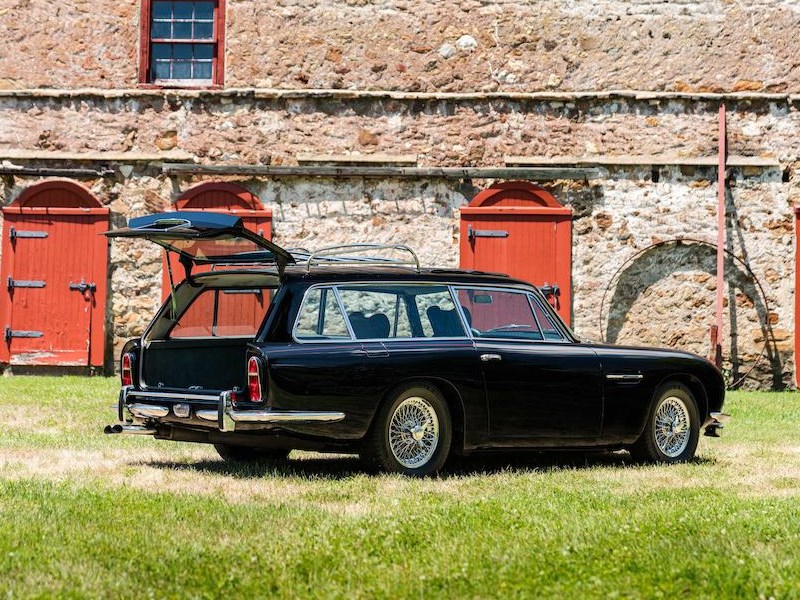 Aston DB6 Shooting Brake rear side