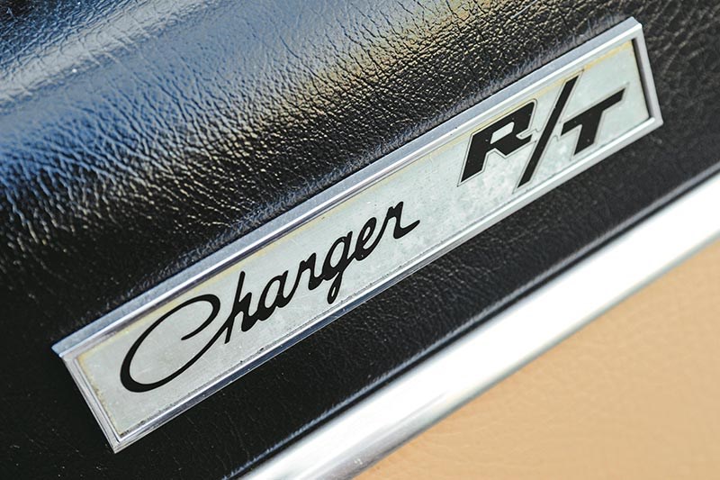 bathurst e38 charger badge