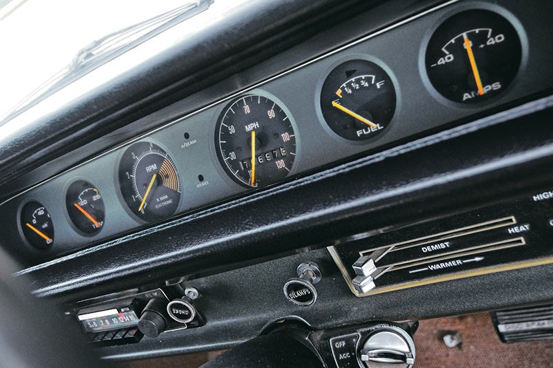 bathurst e38 charger dash