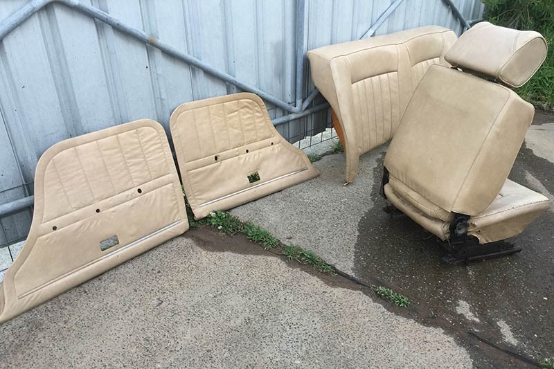 holden vb commodore seats 2