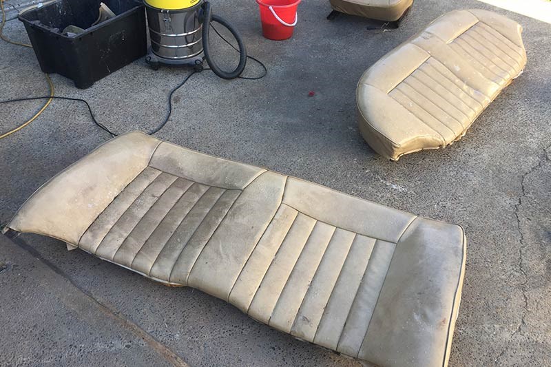 holden vb commodore seats 4