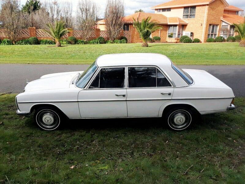 Mercedes 220D side