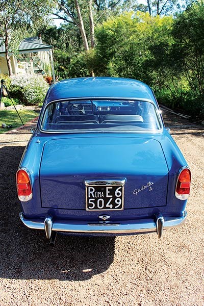 alfa romeo giulietta rear