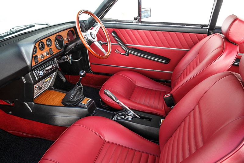 fiat 124 interior