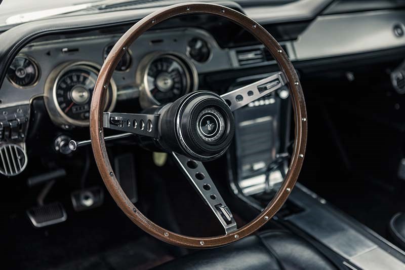 1967 FORD MUSTANG GT390 FOUR SPEED dash