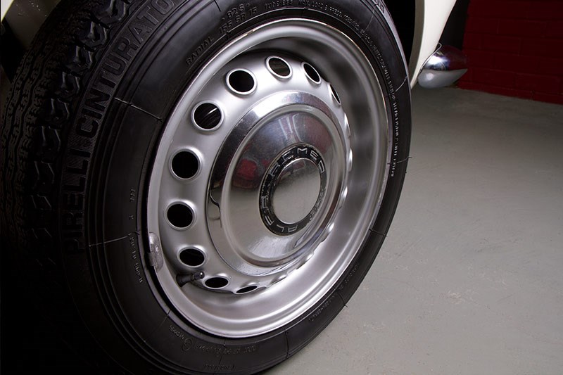 Alfa Romeo 105 wheel