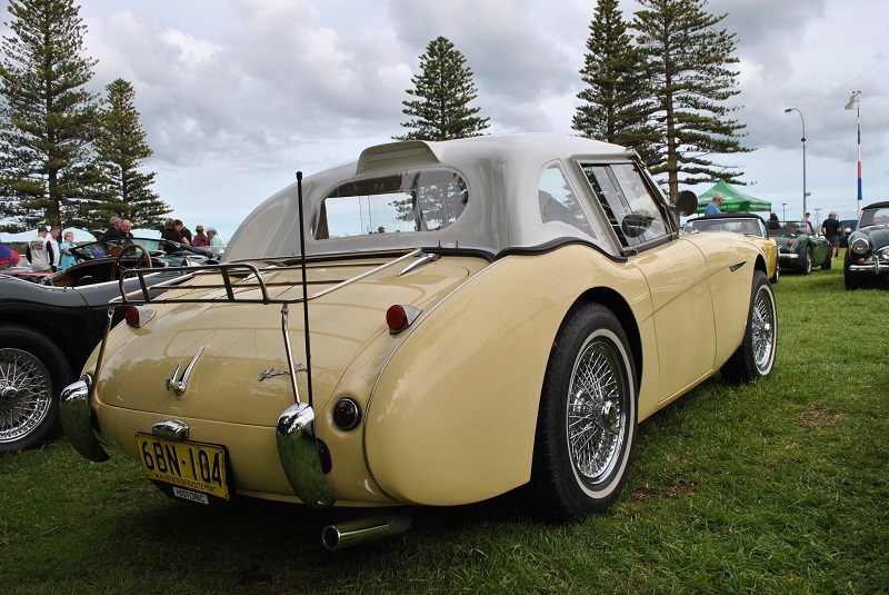 Austin Healey 100 BN1 Noel Imelda Gorn with custom hardtop 03