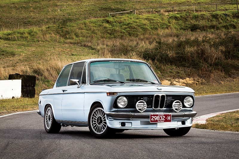 BMW 2002 still front