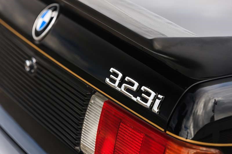 BMW 323i rear detail