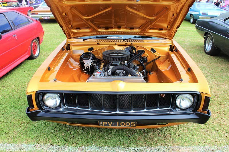 Chryslers on the murray Engine Bay detail