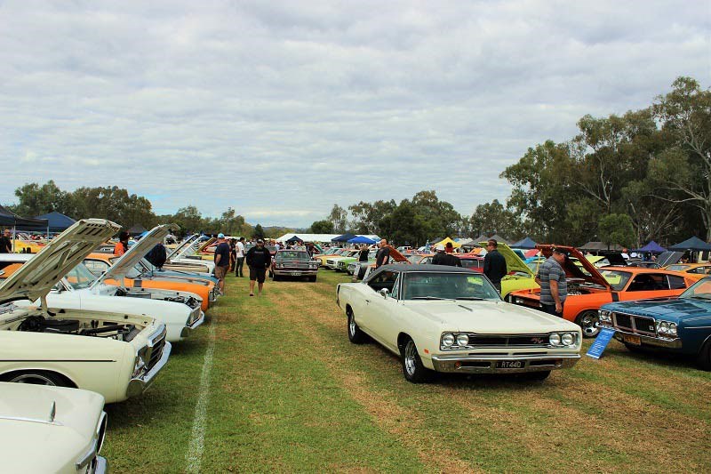 Chryslers on the murray Long