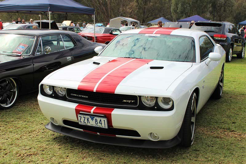 Chryslers on the murray New Challenger