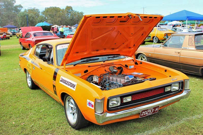 Chryslers on the murray Racing Charger