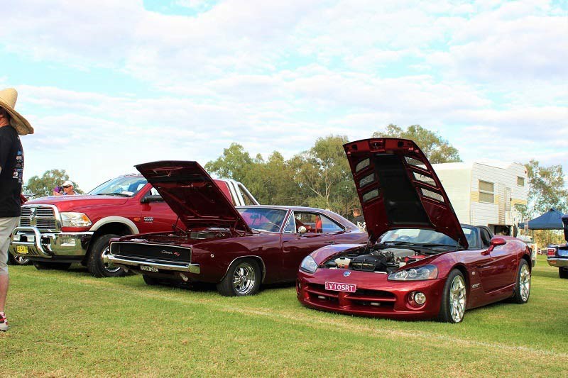 Chryslers on the murray Viper