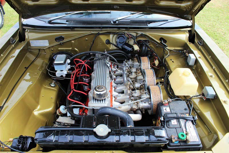 Chryslers on the murray charger 6Pack engine