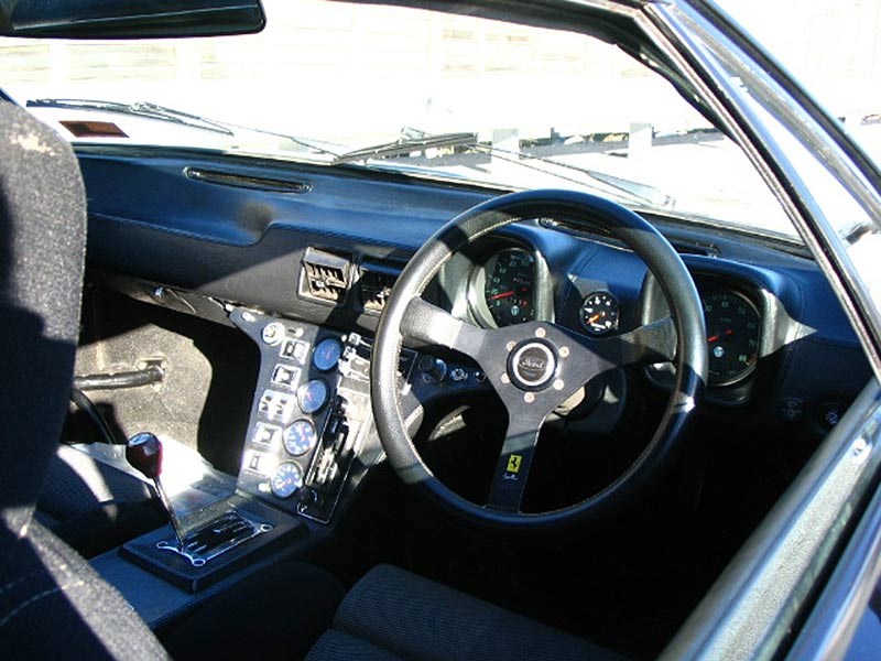 De Tomaso Pantera GT4 Tribute interior drivers