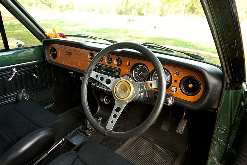 Ford Cortina mk2 gtl interior