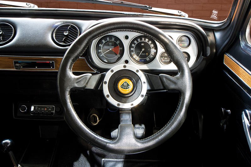 Ford Escort interior dash