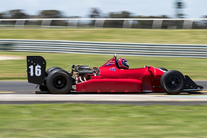 Historic Sandown 964