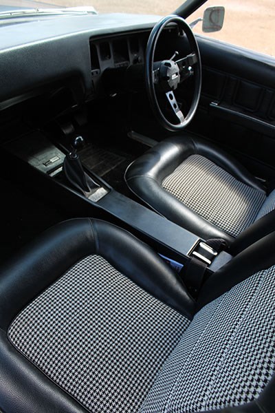 Holden HQ SS seats