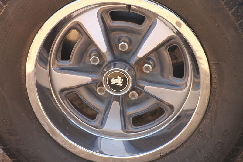 Holden HQ SS wheel