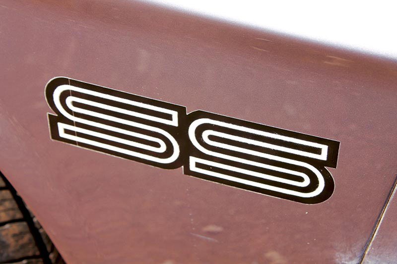 Holden HQ ss badge