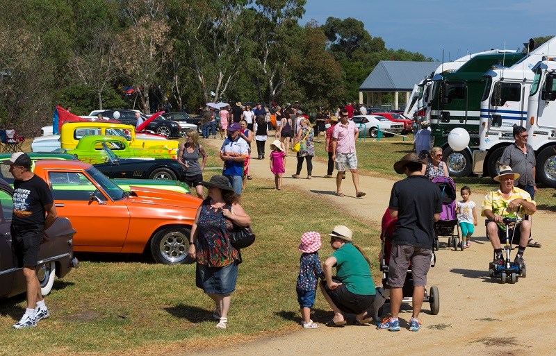 Isabella and Marcus car show 15