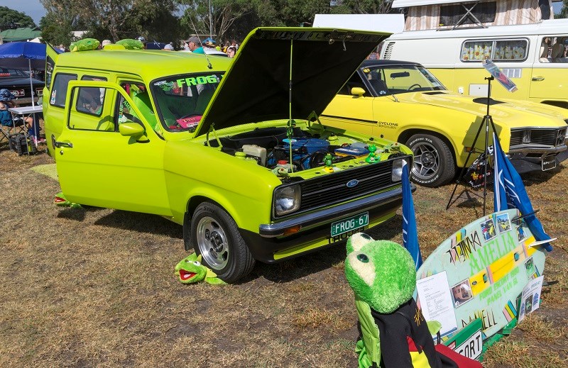 Isabella and Marcus car show 8