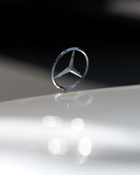 Mercedes Benz E36 AMG bonnet star3