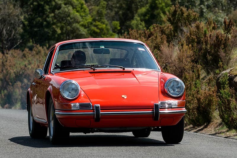 Porsche 911T onroad front 2