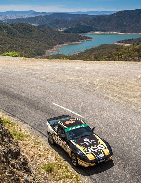 Pete Nunn & Keith Johnstone in the 1985 Porsche 944 Turbo won the Shannons Classic Outright. Image: Angryman Photography