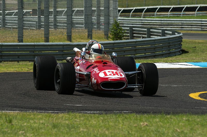 Sandown Historic 674