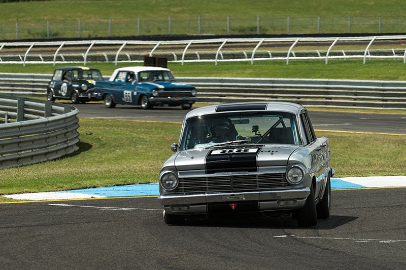 Sandown Historic 854