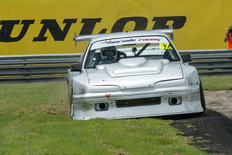 Sandown Historic 964