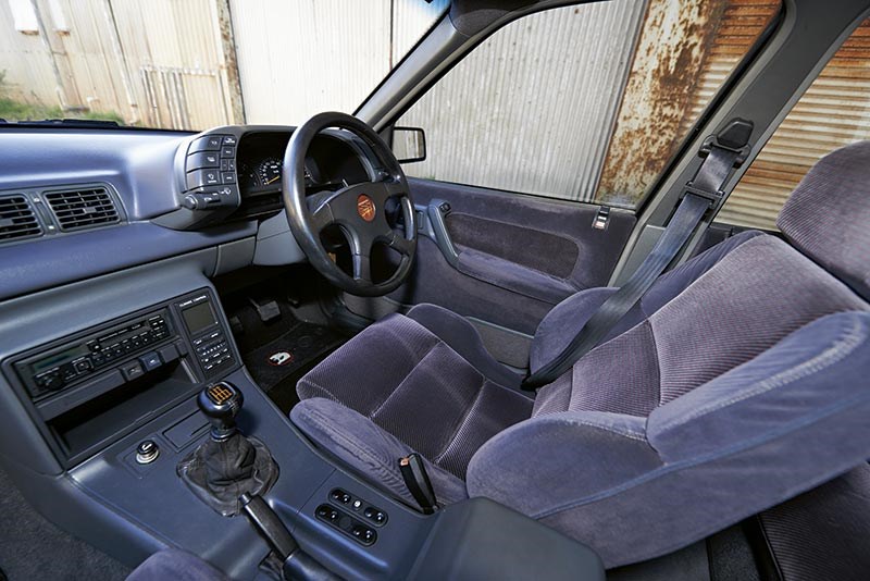 VN SS interior: a blend of Holden Calais, Walkinshaw and plastics