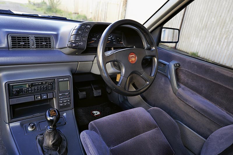VN SS interior: a blend of Holden Calais, Walkinshaw and plastics