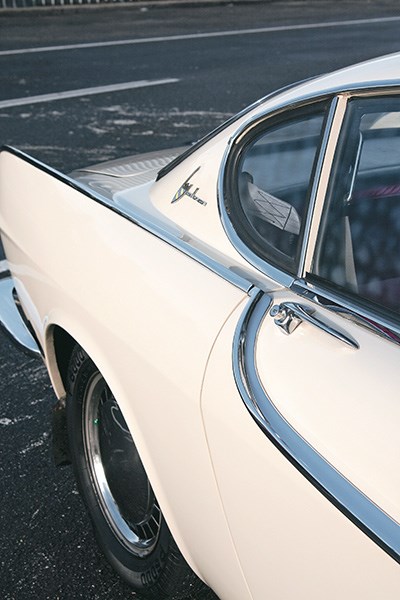 Chrome highlights on the P1800's rear-quarter coach-lines