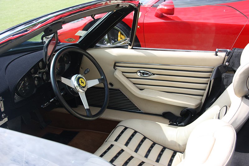 alfa romeo ferrari interior 2