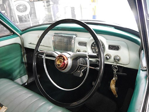 fe holden interior front