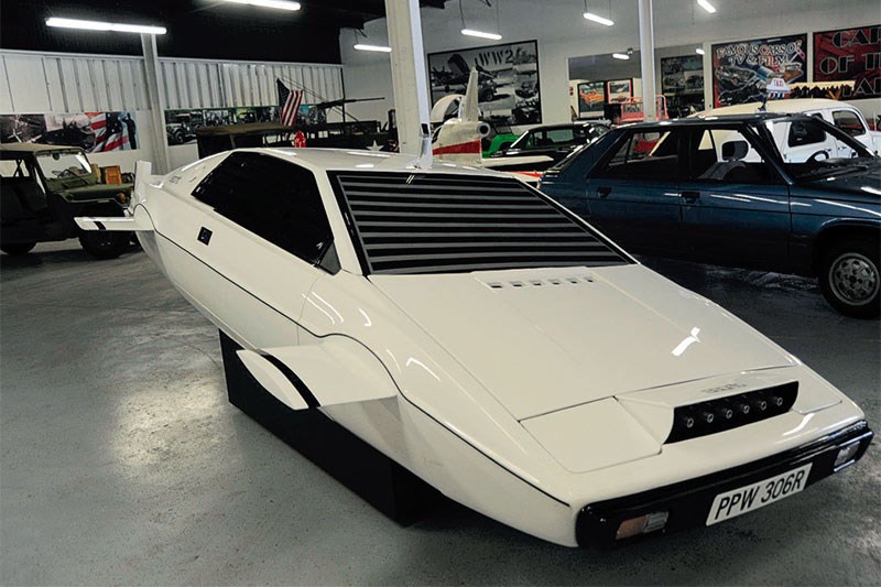 james bond lotus esprit turbo