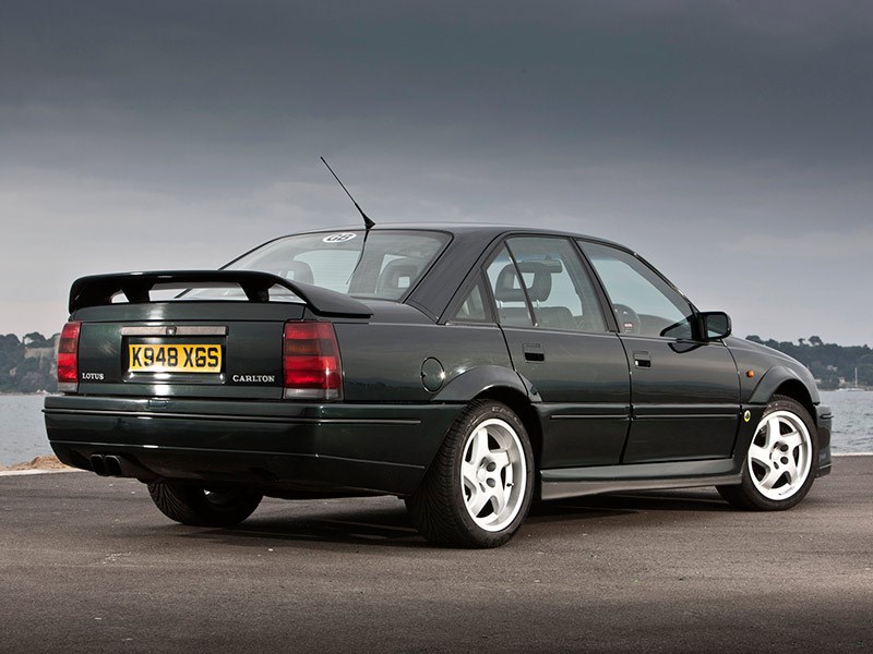 Lotus Carlton