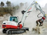 Huge metal scraps and rocks can be picked from the lime debris immediately with the Italian-made Euromech Magnetic Grab