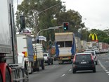 NSW trials traffic lights that give trucks priority