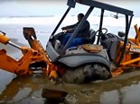 Video: Heavy equipment accident mashup